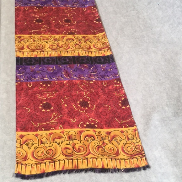 New York Studio 100% Silk Scarf - Picture 2 of 13